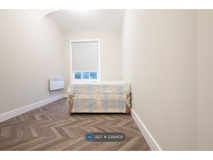 Studio To Rent In Church Road, London, UB3