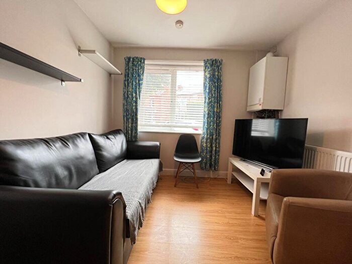 4 Bedroom Maisonette To Rent In Advert A Rutland Road, West Bridgford, Nottingham, NG2