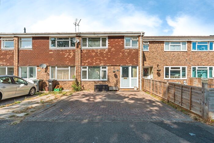 3 Bedroom Terraced House For Sale In The Croft, Calmore, Southampton, SO40
