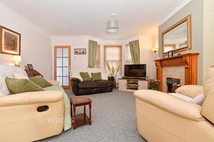 5 Bedroom Terraced House For Sale In Heathfield Avenue, Dover, Kent, CT16