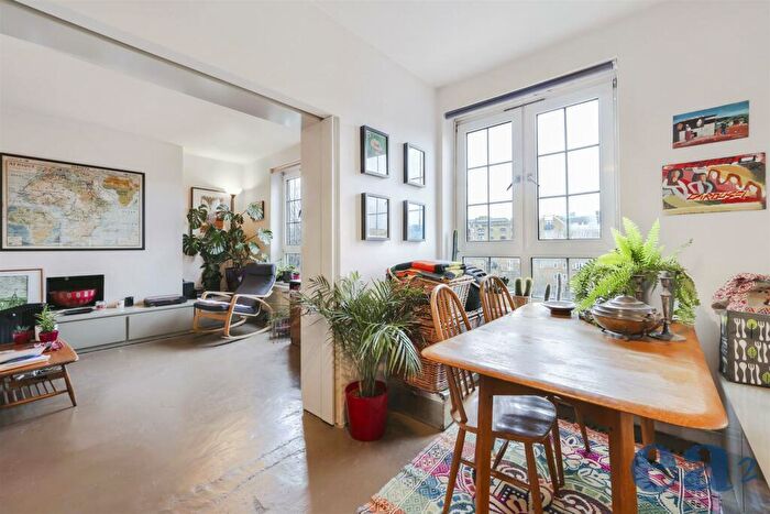 3 Bedroom Apartment To Rent In Whitethorn House, Prusom Street, Wapping, E1W