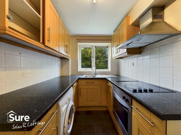 1 Bedroom Apartment To Rent In Kimpton Close, Hemel Hempstead, Hertfordshire, HP2