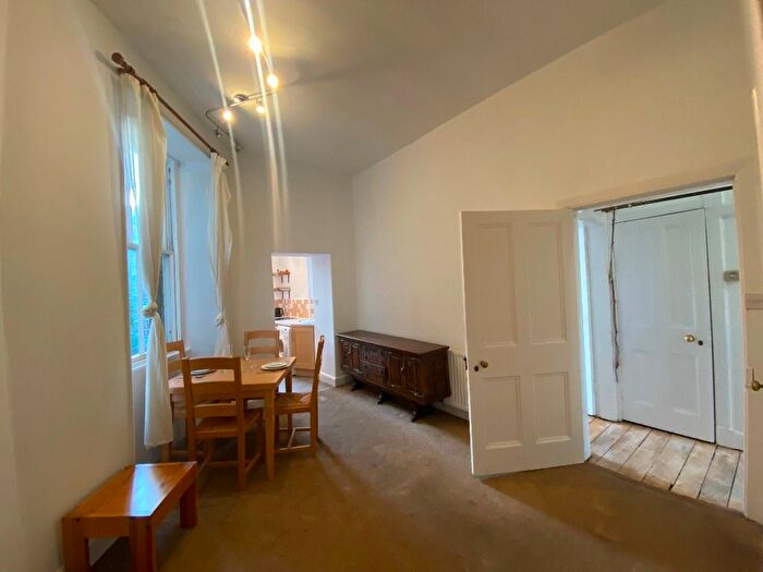 2 Bedroom Flat To Rent In Argyle Park Terrace, Meadows, Edinburgh, EH9