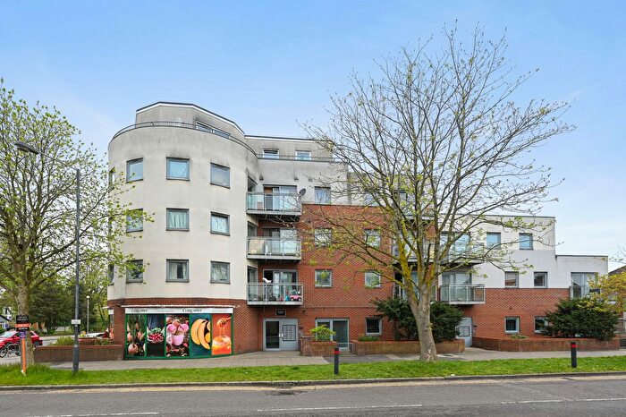 2 Bedroom Flat For Sale In Albany Court, Kenton Road, HA3
