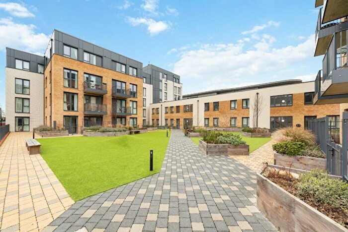 2 Bedroom Apartment To Rent In Howard Court, HP11