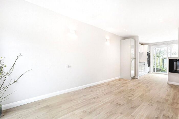 3 Bedroom Terraced House To Rent In Bears Hedge, Iffley Village, OX4