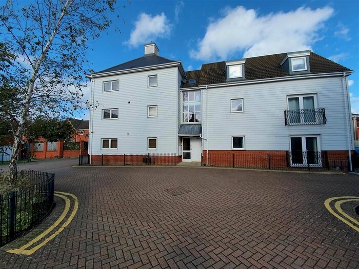 2 Bedroom Flat To Rent In Victory Court, Diss, IP22