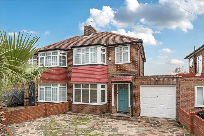 3 Bedroom Semi Detached House For Sale In Netherby Gardens, Enfield, EN2