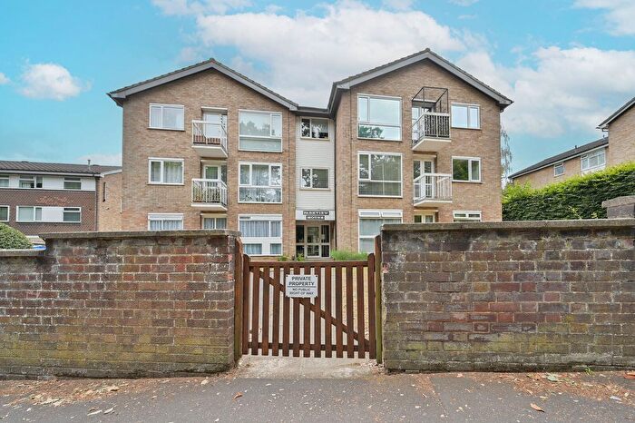 1 Bedroom Flat For Sale In Parkview House, Eastbury Road, Bushey, Watford, WD19