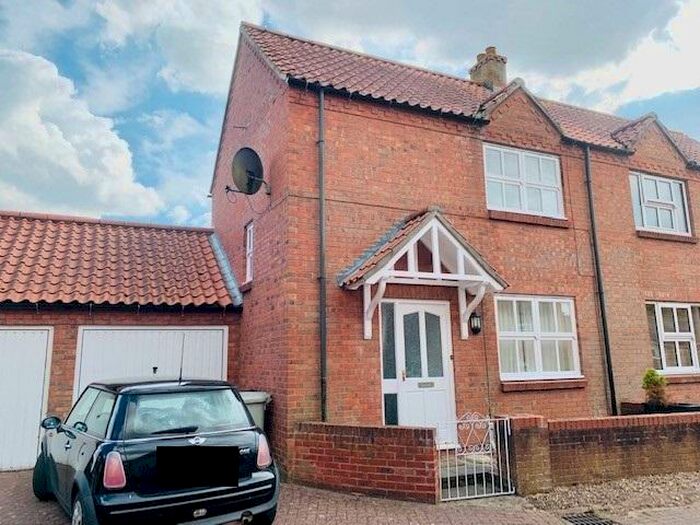 2 Bedroom House To Rent In College Close, Wainfleet, PE24