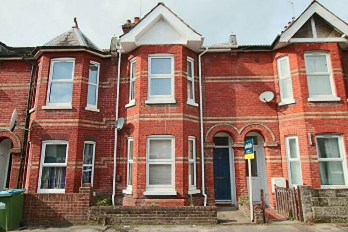 4 Bedroom House To Rent In Thackeray Road, Southampton, SO17
