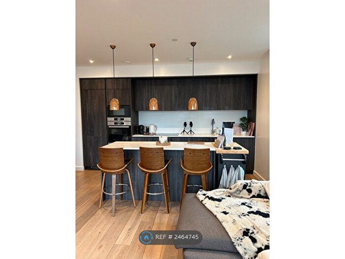 2 Bedroom Flat To Rent In Reminder Lane, London, SE10