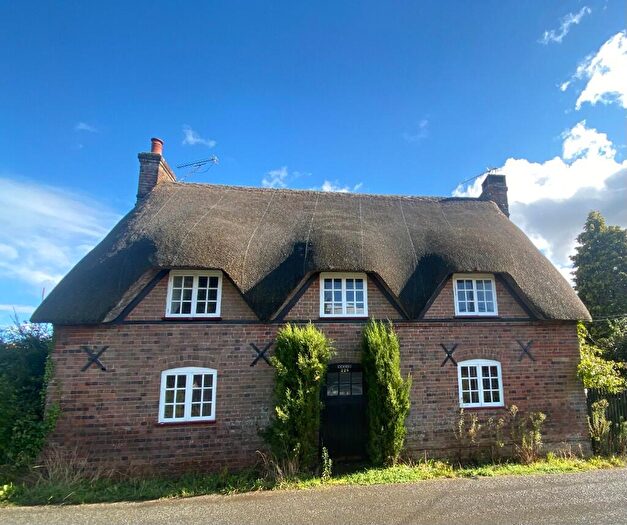 3 Bedroom Detached House To Rent In High Street, DT11