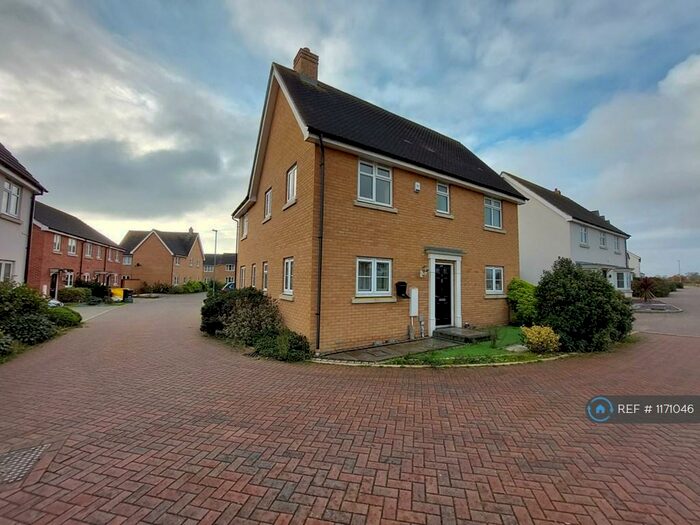 4 Bedroom Detached House To Rent In Cowlin Mead, Chelmsford, CM1