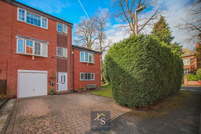 4 Bedroom End Of Terrace House For Sale In Beech Mews, Davenport Park, SK2