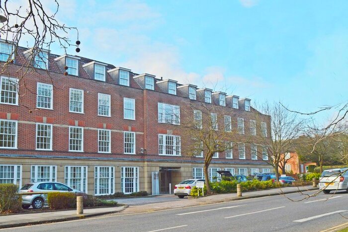2 Bedroom Flat To Rent In Bridge Road, Welwyn Garden City, AL8