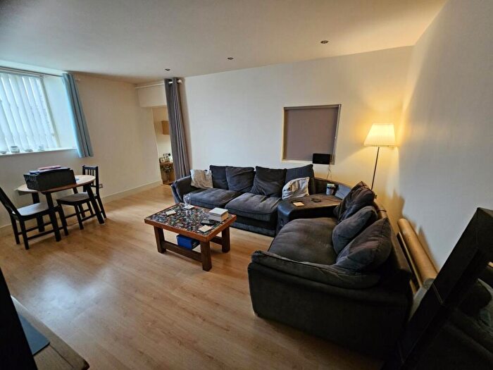 Apartment To Rent In Thorncliffe House, Huddersfield, HD3