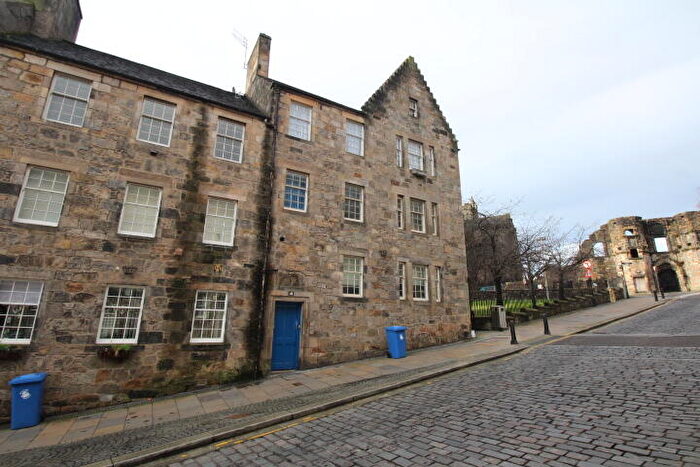 2 Bedroom Flat To Rent In B Broad Street, Stirling, FK8