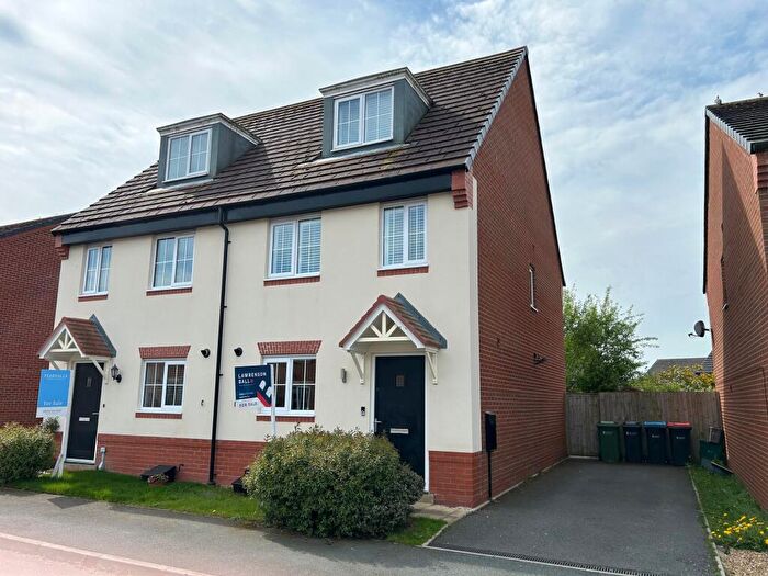 3 Bedroom Semi-Detached House For Sale In Firecrest Way, Kelsall, CW6