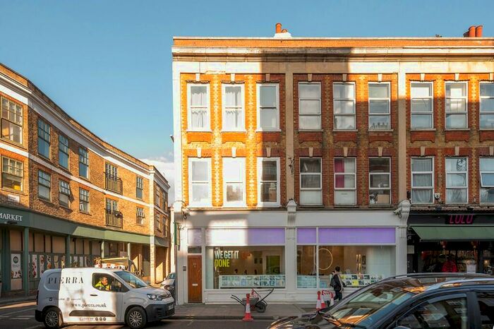 2 Bedroom Flat To Rent In Stoke Newington Church Street, London, N16