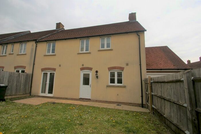 4 Bedroom End Of Terrace House To Rent In Trinity View Road, Tidworth SP9