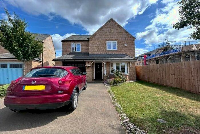 4 Bedroom Property To Rent In Pontefract Avenue, Milton Keynes, MK4