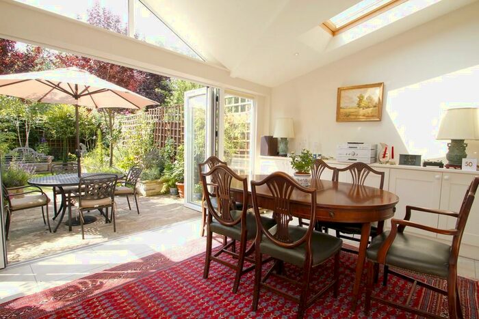 2 Bedroom Town House To Rent In Merrivale Square, Oxford, OX2