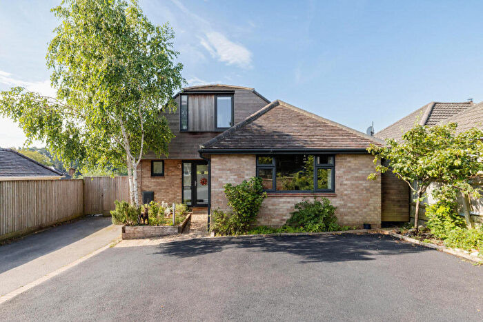 5 Bedroom House For Sale In Insley Crescent, Broadstone, BH18 - Photo 2