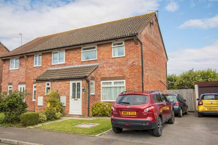 3 Bedroom Semi-Detached House To Rent In Althorp Drive, Penarth, CF64