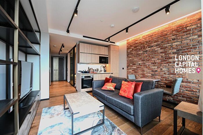 Apartment To Rent In Stage Apartments, Hewett Street, London, EC2A