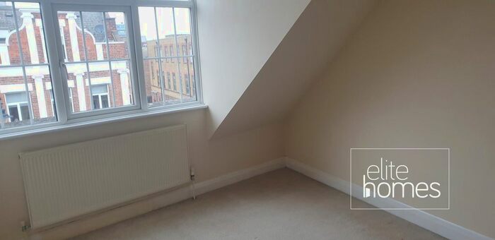 2 Bedroom Flat To Rent In York Street, Twickenham, TW1