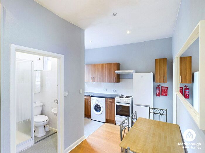 2 Bedroom Property To Rent In High Road, Leytonstone, London, E11