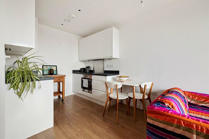 1 Bedroom Flat For Sale In Gainsford Road, Walthamstow, E17