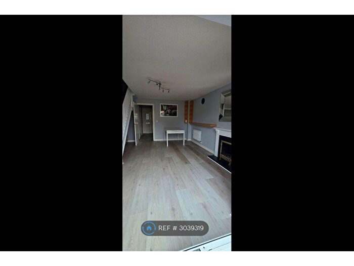 2 Bedroom Terraced House To Rent In Pier Way, London, SE28