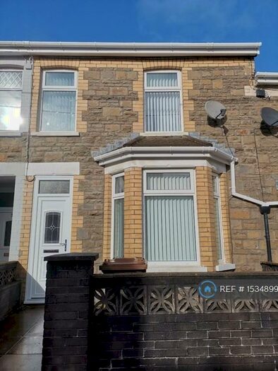 3 Bedroom Terraced House To Rent In Park Road, Bargoed, CF81