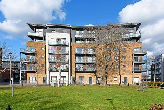 Studio To Rent In Catalpa Court, London, SE13