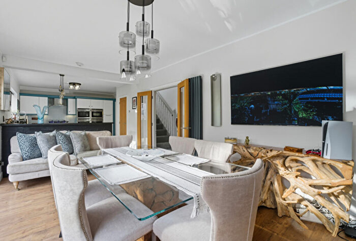 4 Bedroom Detached House For Sale In The Thatchers, Bishop's Stortford, Hertfordshire, CM23