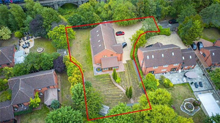 6 Bedroom Detached House For Sale In Wentworth Court, Bawtry, Doncaster, South Yorkshire, DN10