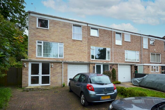3 Bedroom End Of Terrace House To Rent In Cornford Close, Hayes, Bromley, BR2