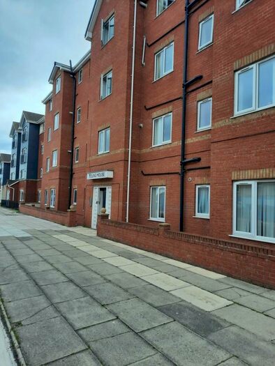 2 Bedroom Flat To Rent In Young House, L5