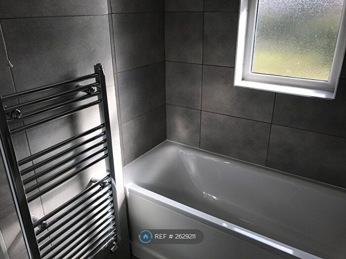 1 Bedroom Terraced House To Rent In Gale Close, Hampton, TW12