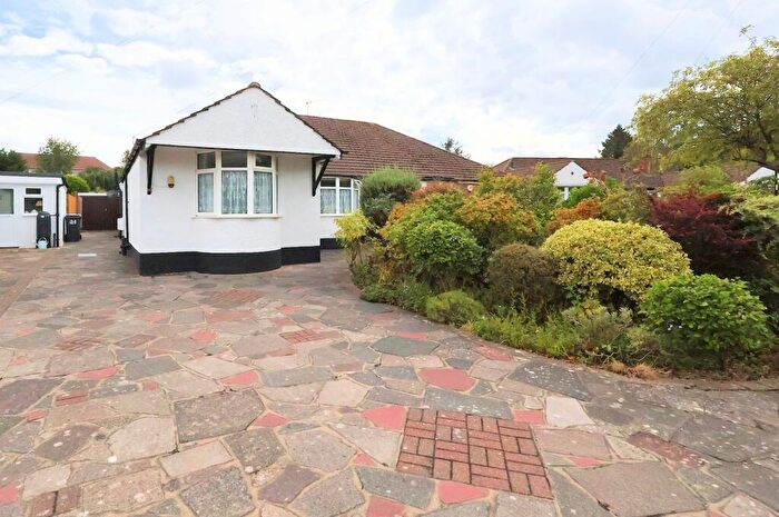 3 Bedroom Semi-Detached Bungalow For Sale In Worcester Close, Shirley, CR0