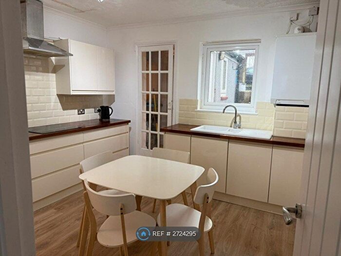 3 Bedroom Terraced House To Rent In Tower Hill, Dover, CT17