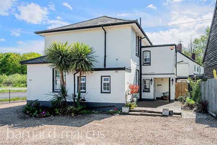 4 Bedroom Semi-Detached House For Sale In Horsham Road, Mid Holmwood, Dorking, RH5