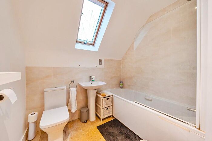 2 Bedroom Maisonette For Sale In Queens Terrace, Ongar, CM5