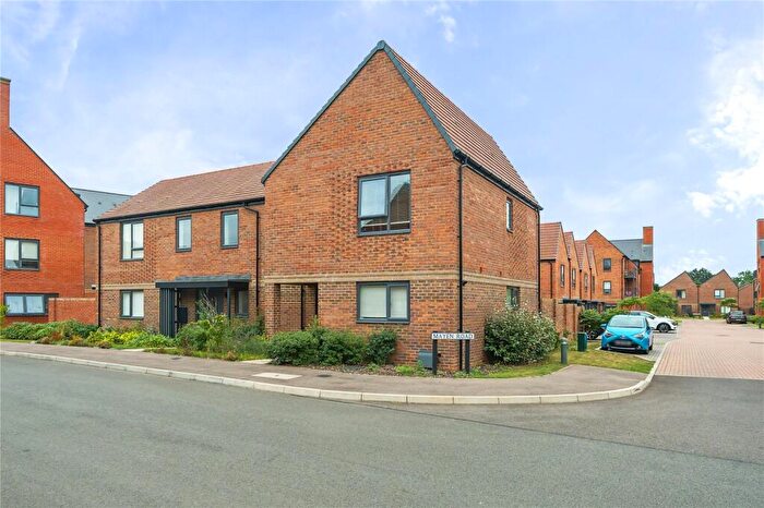 3 Bedroom Semi Detached House To Rent In Ock Way, Godalming, Surrey, GU7