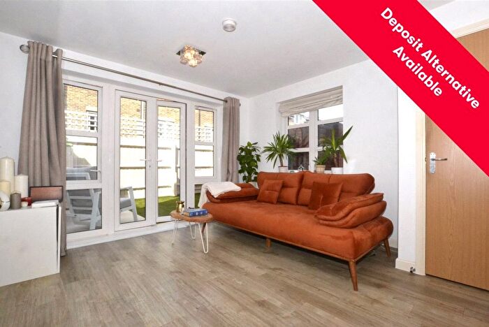 2 Bedroom Detached House To Rent In Furlong Avenue, Mitcham, CR4