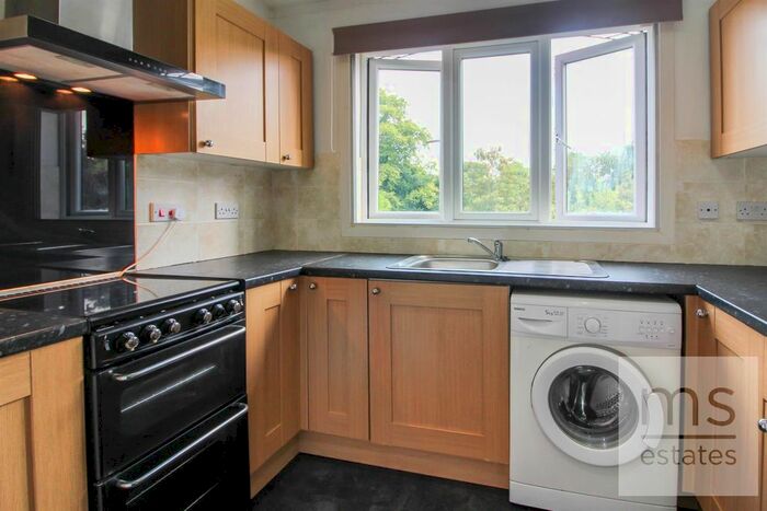 2 Bedroom Flat To Rent In Lenton Manor, Lenton, Nottingham, NG7