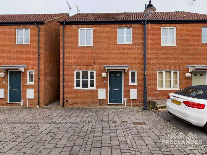 3 Bedroom Semi-Detached House To Rent In Zander Road, Calne, Wiltshire, SN11