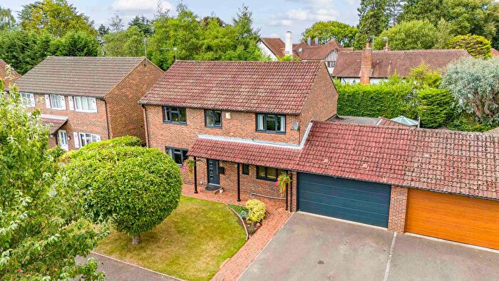 4 Bedroom Detached House For Sale In Katherine Close, Penn, HP10